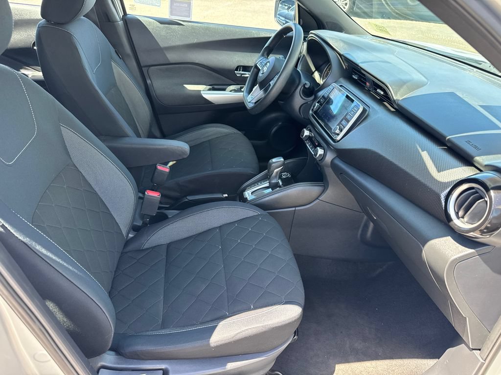 Used 2018 Nissan Kicks SV FWD image 14