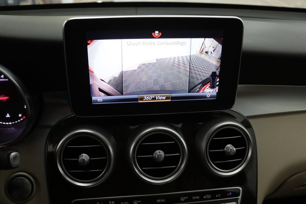 Used 2019 Mercedes-Benz GLC 300 4MATIC image 29