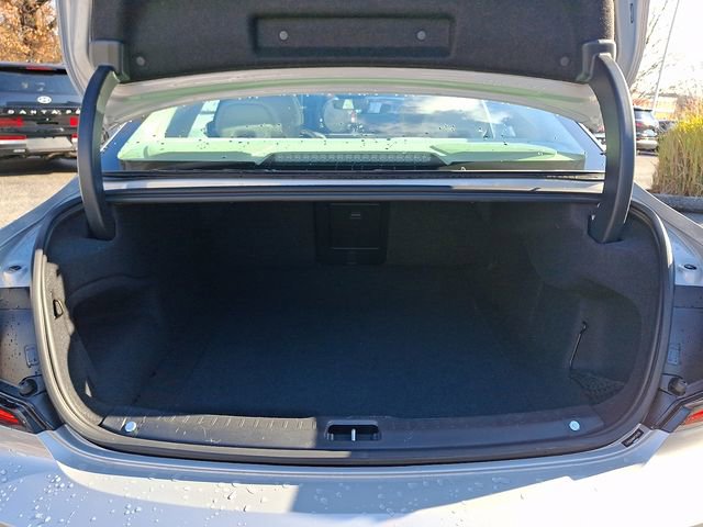 Used 2023 Volvo S90 B6 Plus image 28