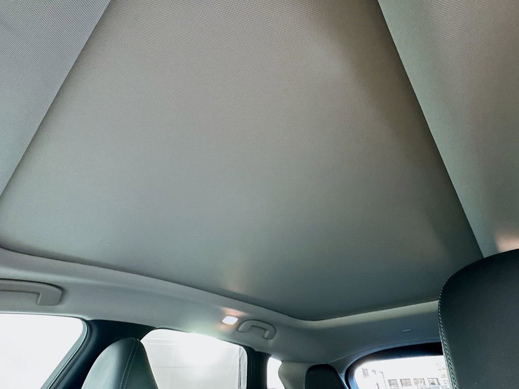 Used 2023 INFINITI QX50 Sensory image 23