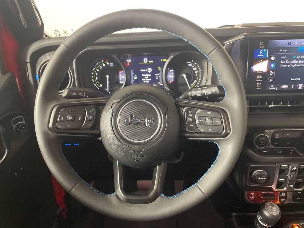 Certified 2025 Jeep Wrangler Unlimited Rubicon 4xe w/ Convenience Group AWD/4WD image 11