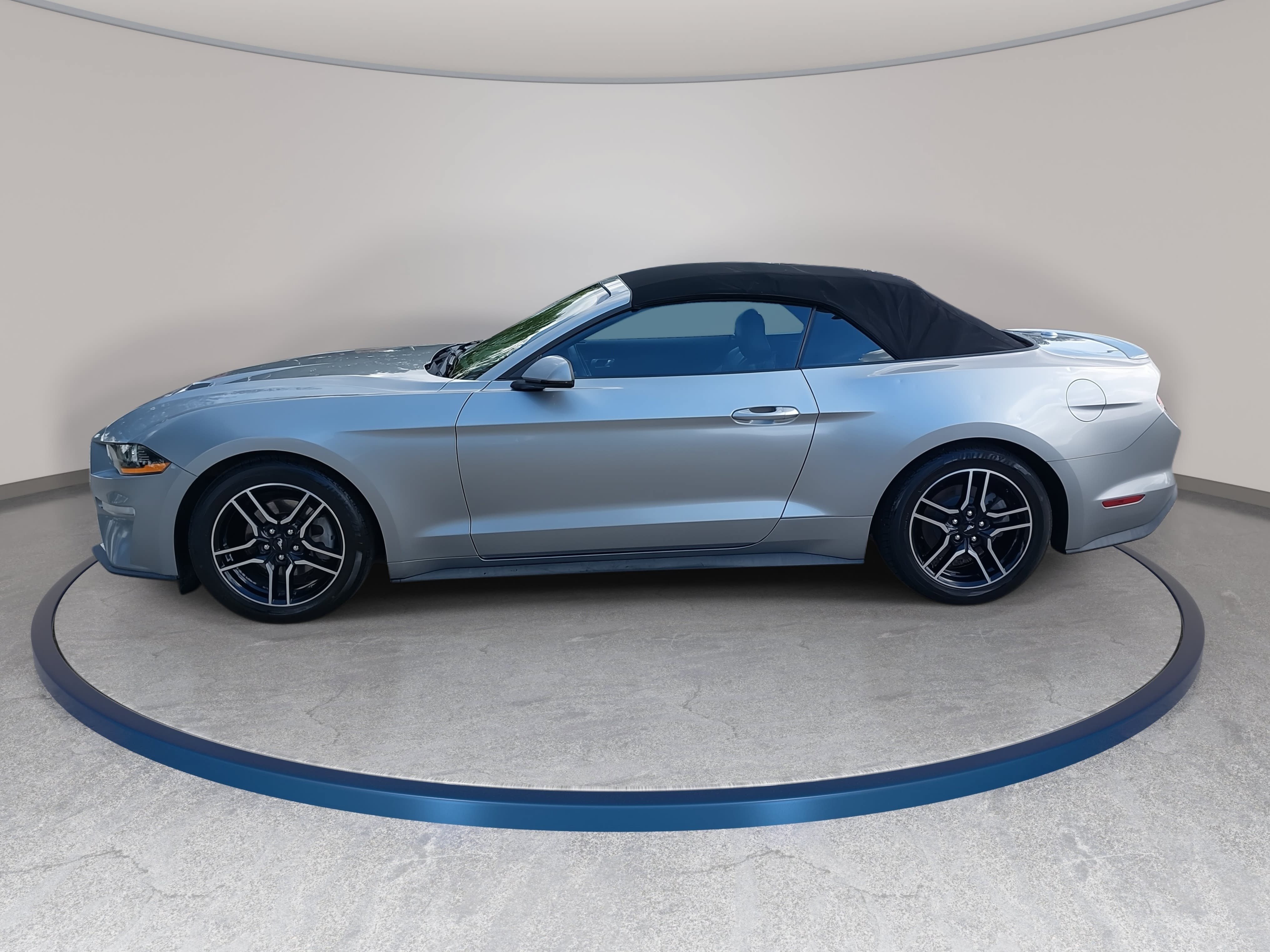 Used 2020 Ford Mustang Premium RWD image 8