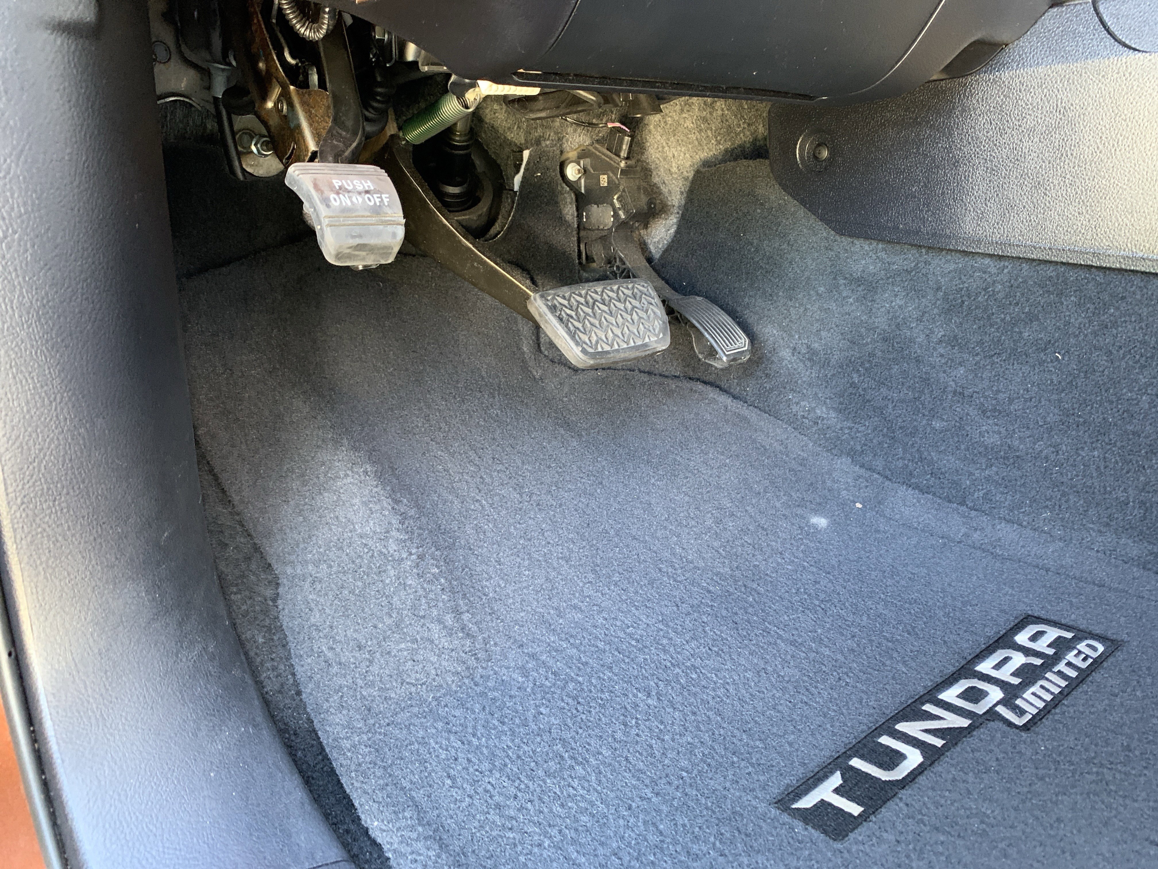 Used 2017 Toyota Tundra Limited w/ Limited Premium Package image 17