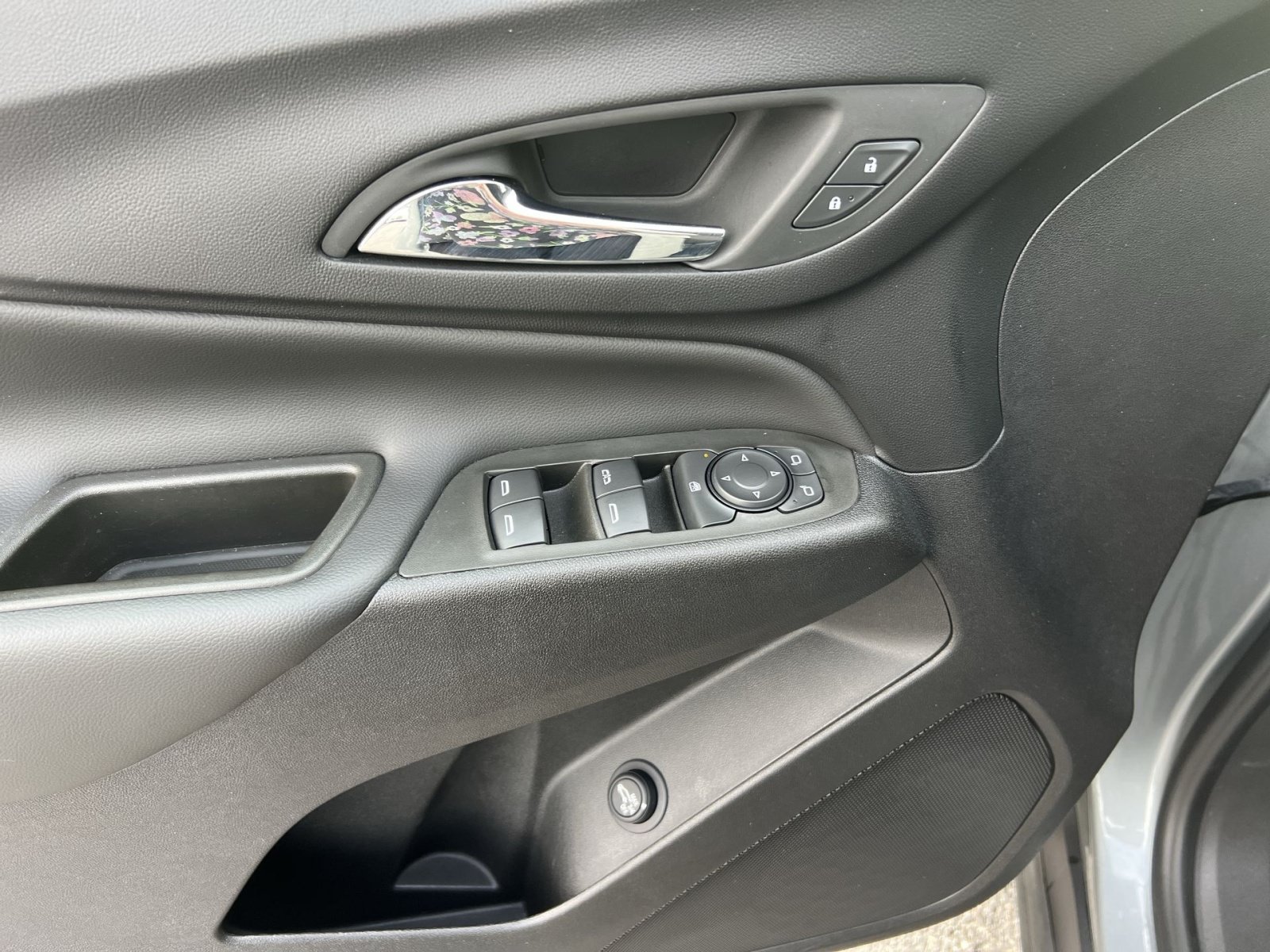 Used 2024 Chevrolet Equinox LT AWD/4WD image 15