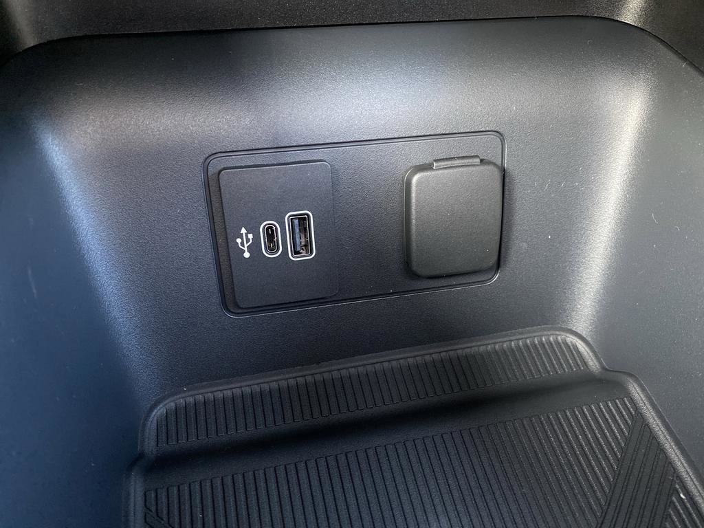 New 2026 Ford Explorer Active w/ Active Comfort Package image 29