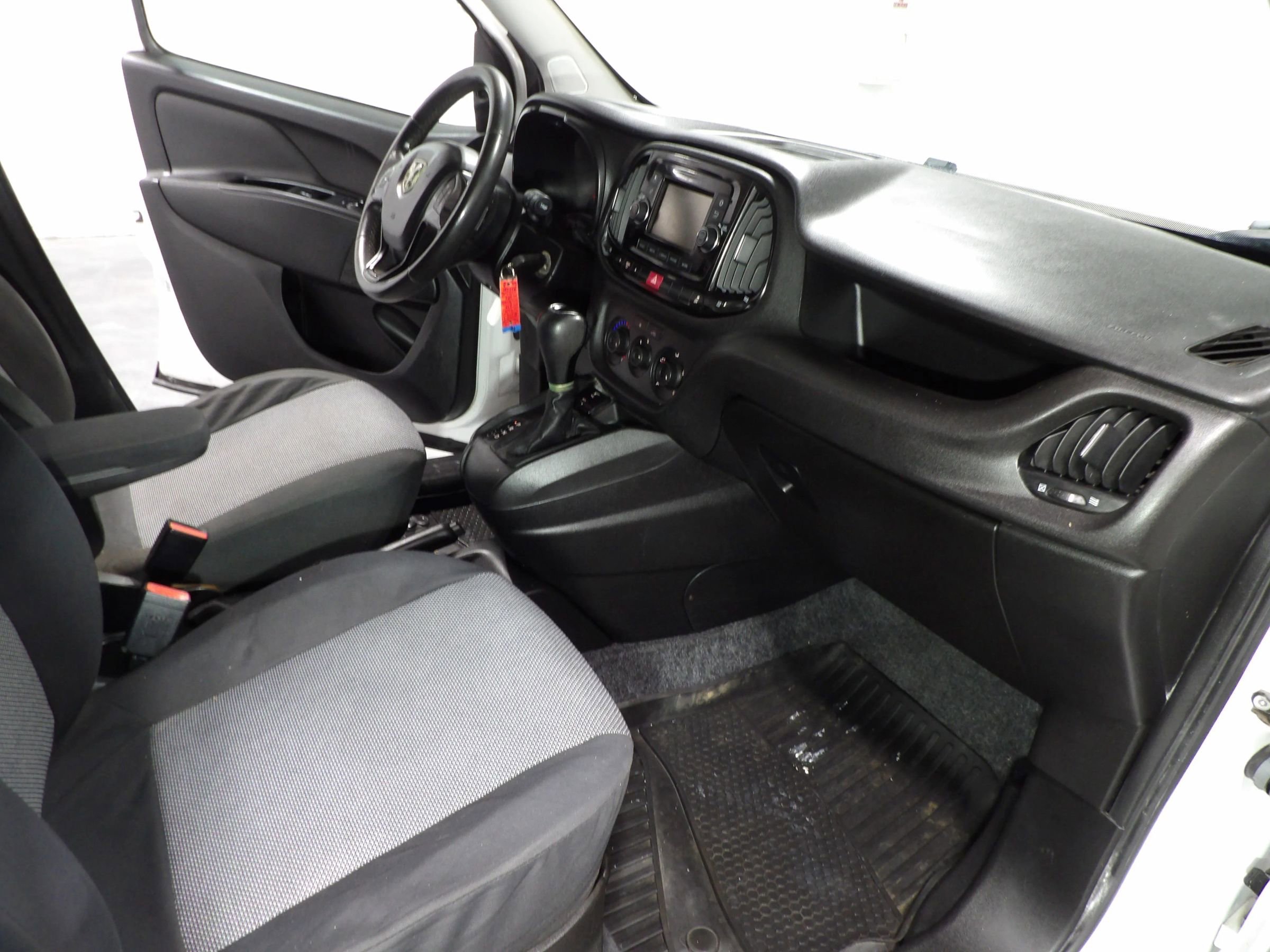 Used 2015 RAM ProMaster City Tradesman w/ Rear Back-up Camera Group FWD image 14