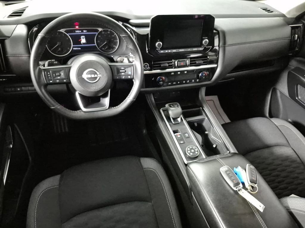 Used 2024 Nissan Pathfinder SV w/ Black Appearance Package AWD/4WD image 10