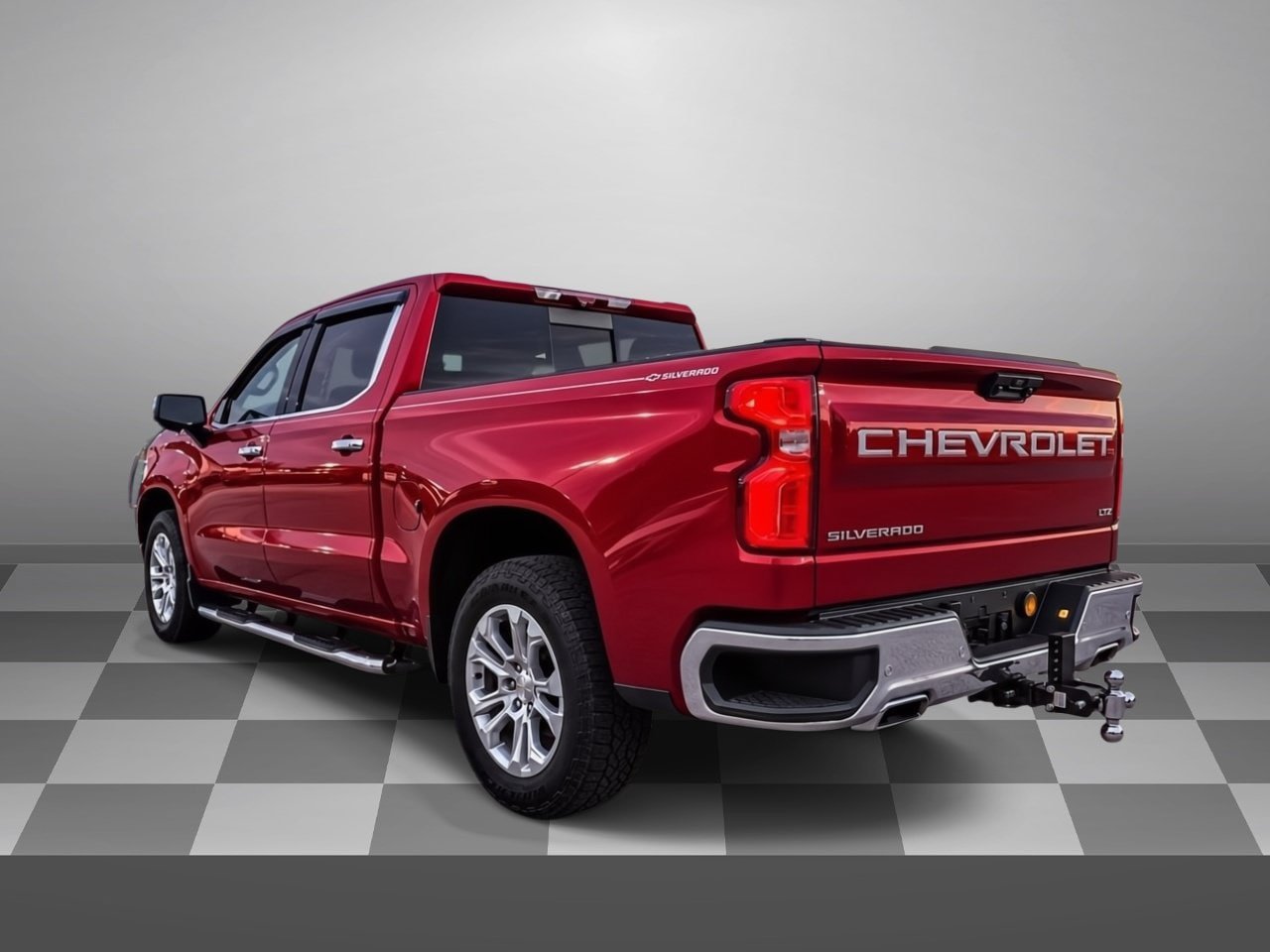 Certified 2024 Chevrolet Silverado 1500 LTZ w/ LTZ Premium Package AWD/4WD image 4
