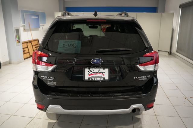 Used 2021 Subaru Forester Touring image 8