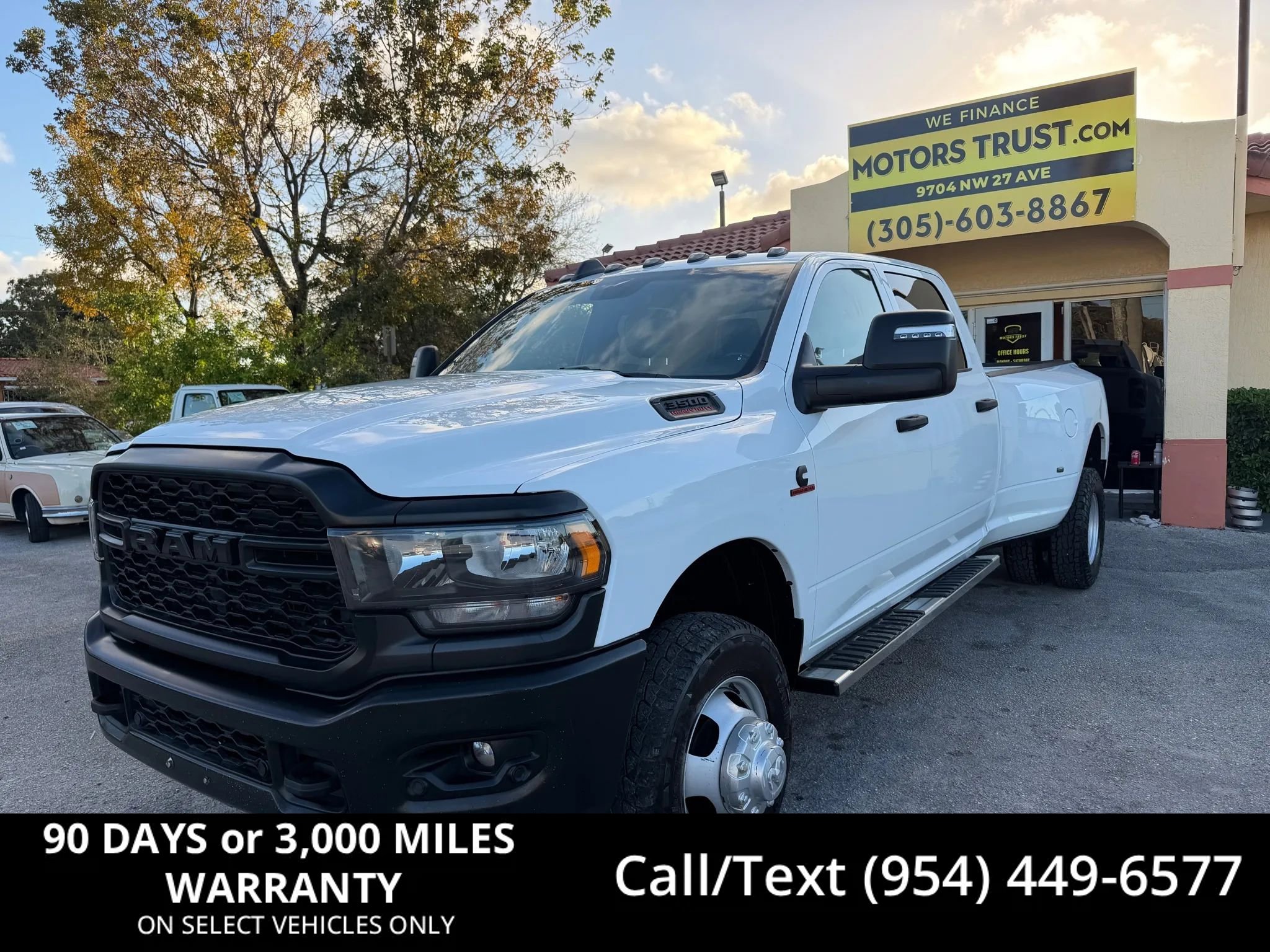 Used 2023 RAM 3500 Tradesman w/ Convenience Group AWD/4WD image 1