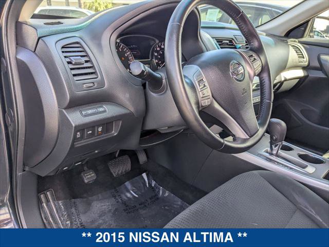 Used 2015 Nissan Altima 2.5 SV w/ Convenience Package image 12