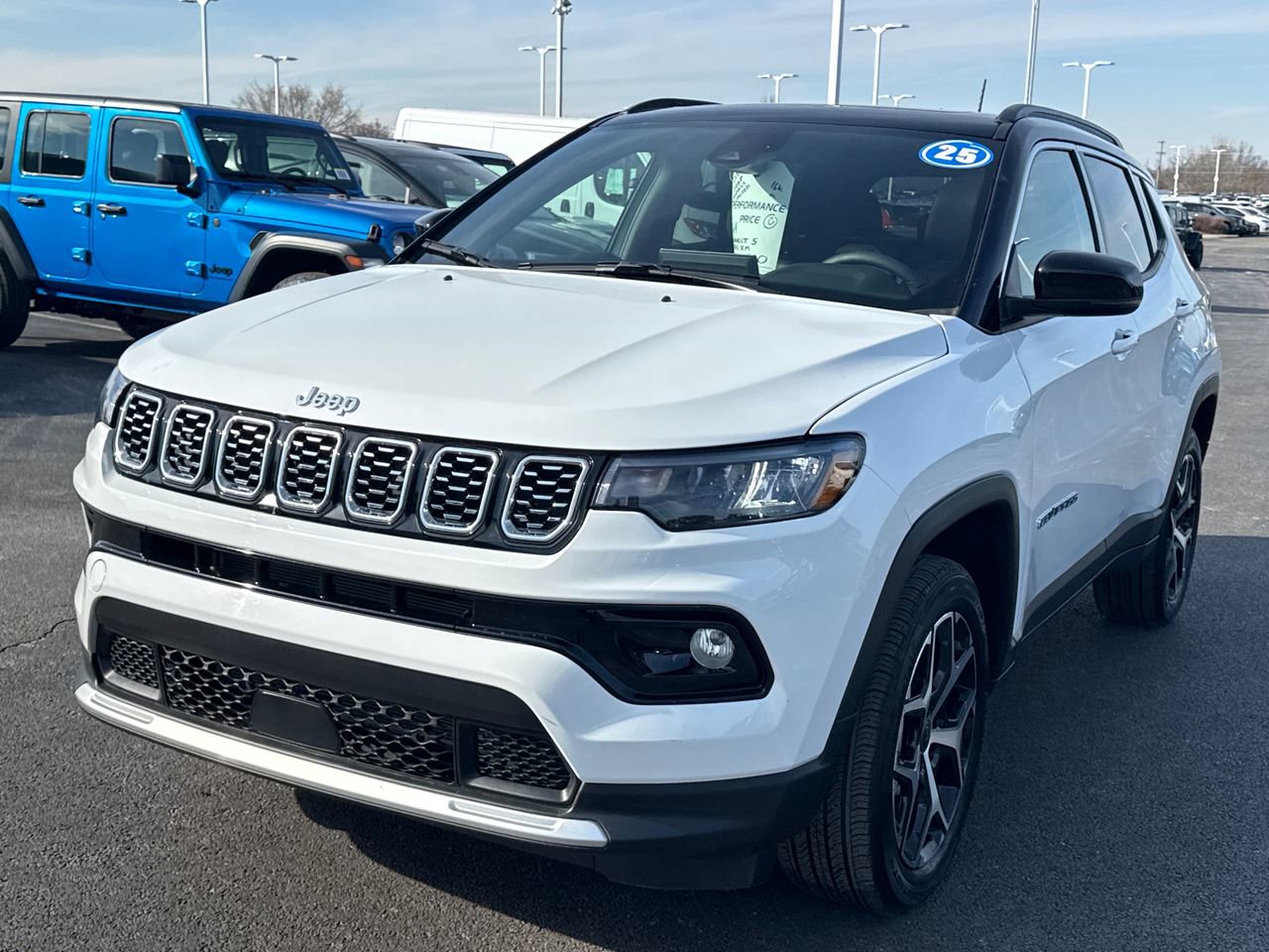 Used 2025 Jeep Compass Limited w/ Sun & Sound Group image 7