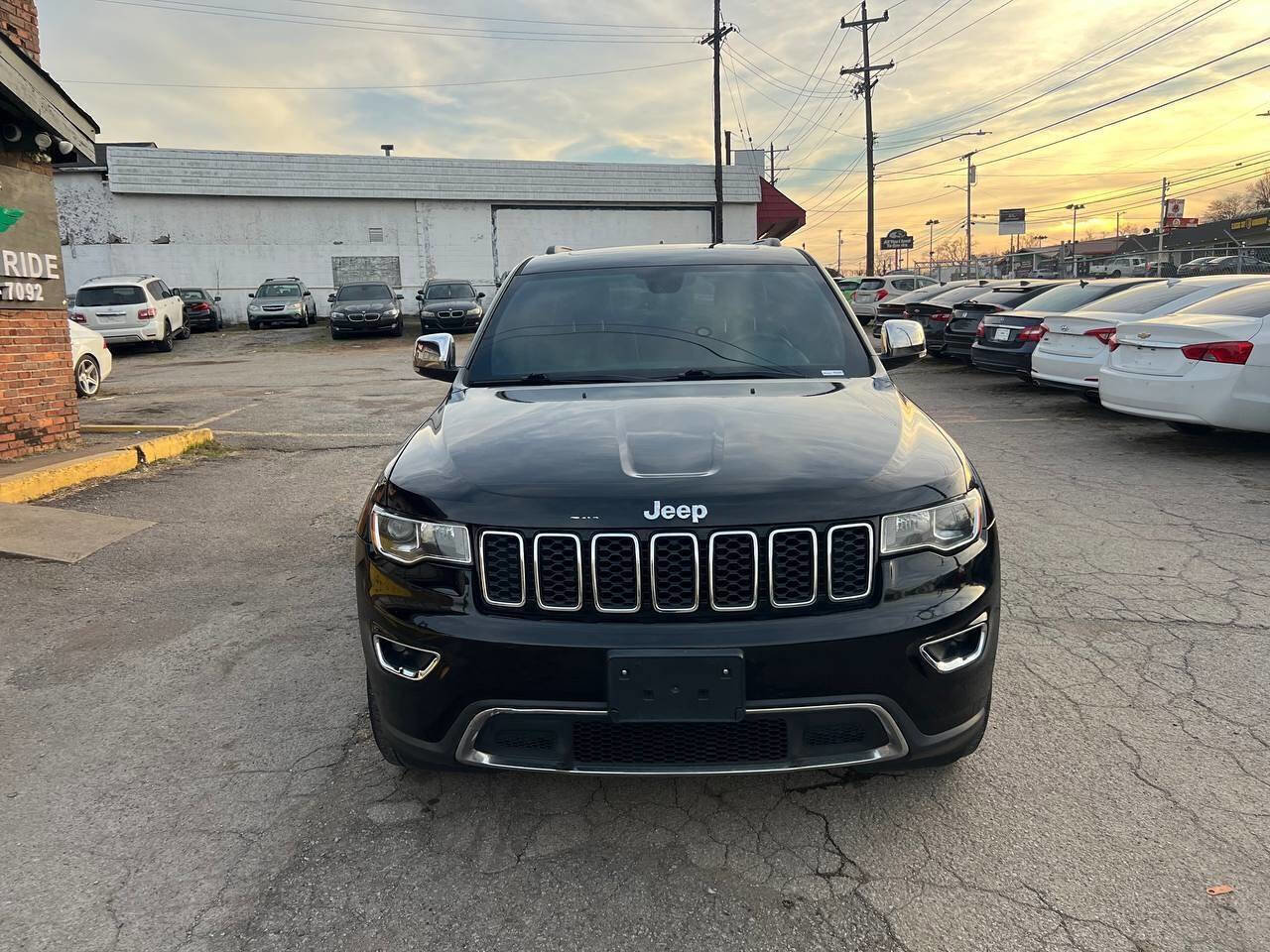 Used 2020 Jeep Grand Cherokee Limited w/ Luxury Group II image 8