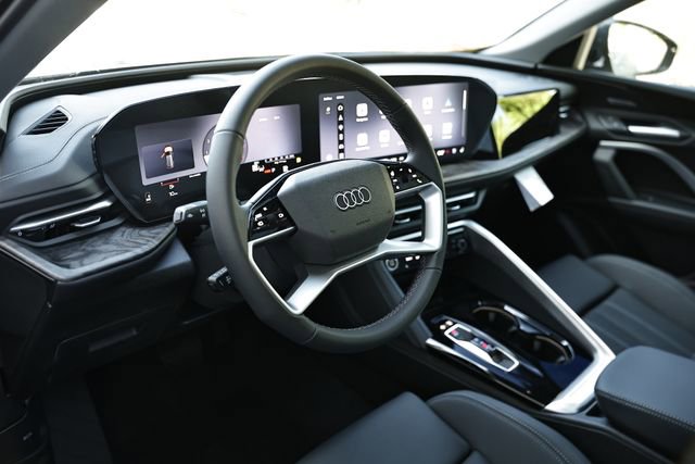 New 2026 Audi Q5 Premium Plus AWD/4WD image 18