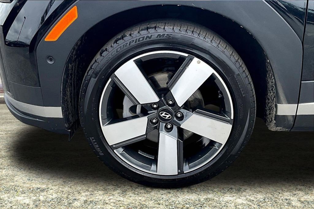 Used 2024 Hyundai Santa Fe Limited image 34