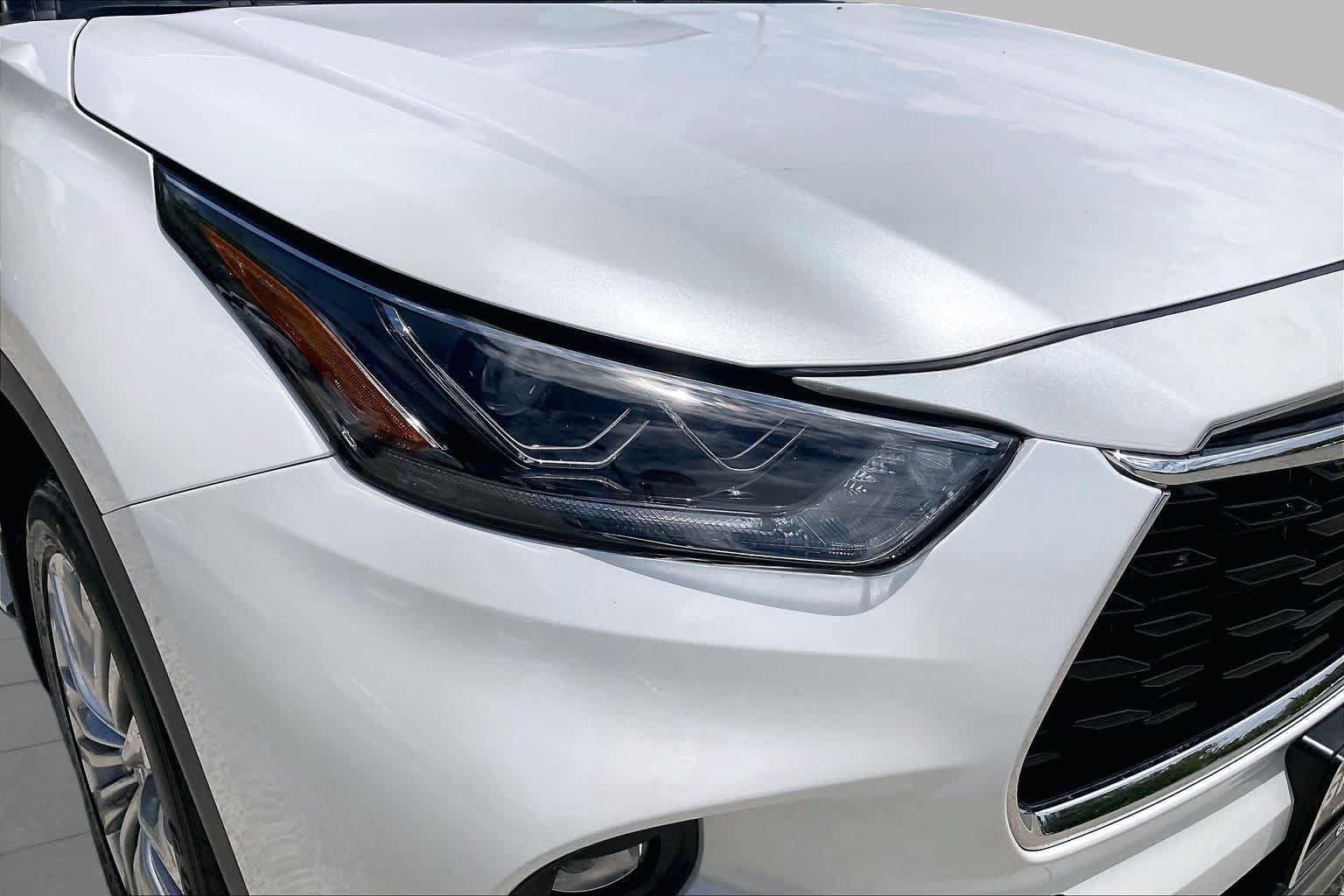 Used 2025 Toyota Highlander Platinum AWD/4WD image 27