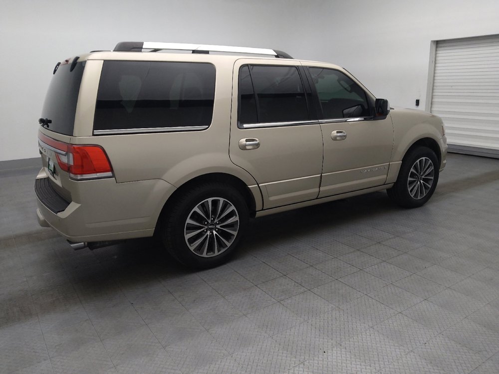 Used 2017 Lincoln Navigator Select RWD image 10