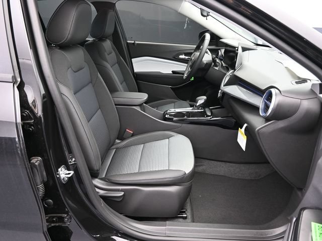 New 2026 Chevrolet Trax LT w/ Driver Confidence Package FWD image 37