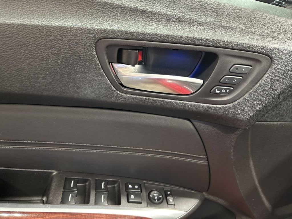 Used 2017 Acura TLX V6 image 12