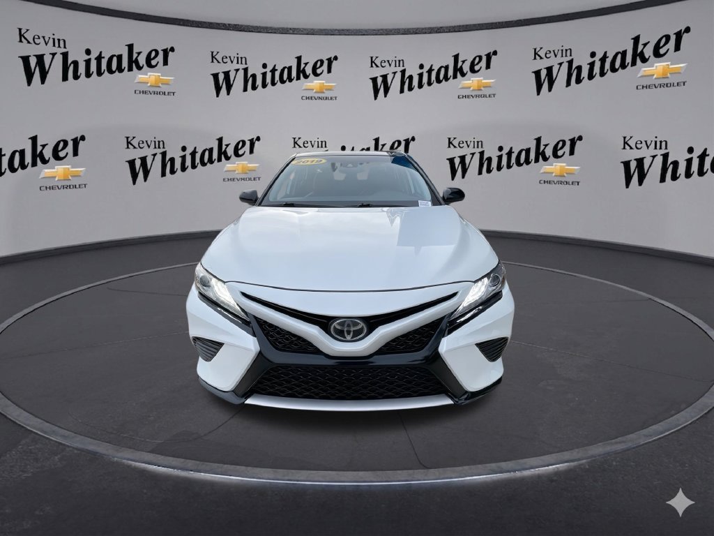 Used 2019 Toyota Camry XSE FWD image 3