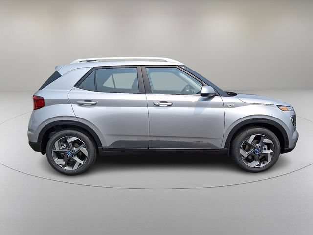 New 2026 Hyundai Venue SEL FWD image 8