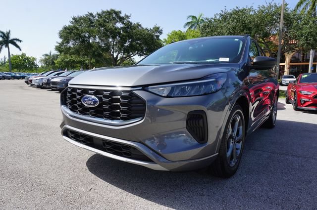 Certified 2023 Ford Escape ST-Line w/ Tech Pack #1 FWD image 15