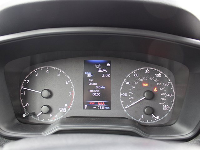 Used 2025 Toyota Corolla Cross LE image 9