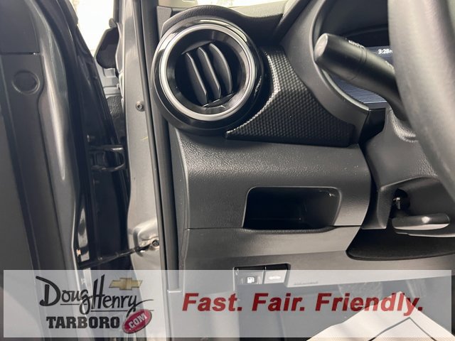 Used 2024 Nissan Kicks SV image 28