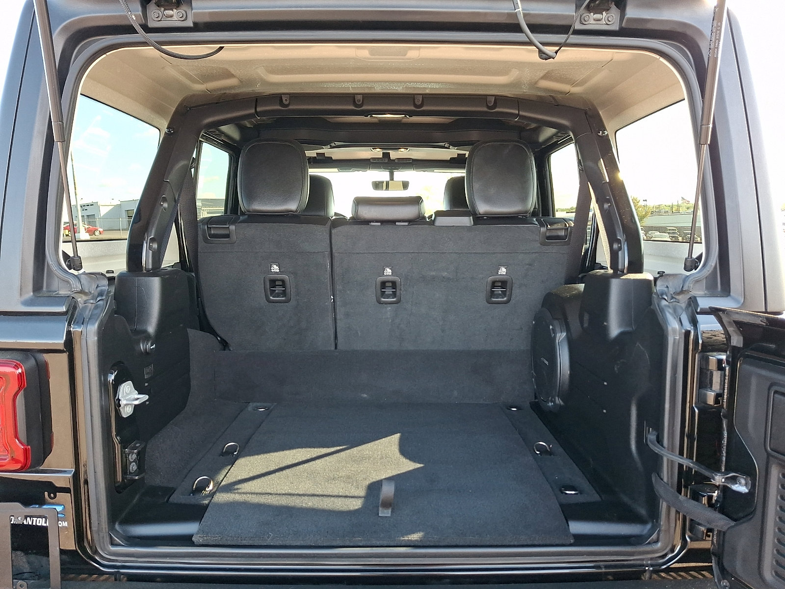 Used 2023 Jeep Wrangler Unlimited Rubicon 4xe w/ Cold Weather Group image 30