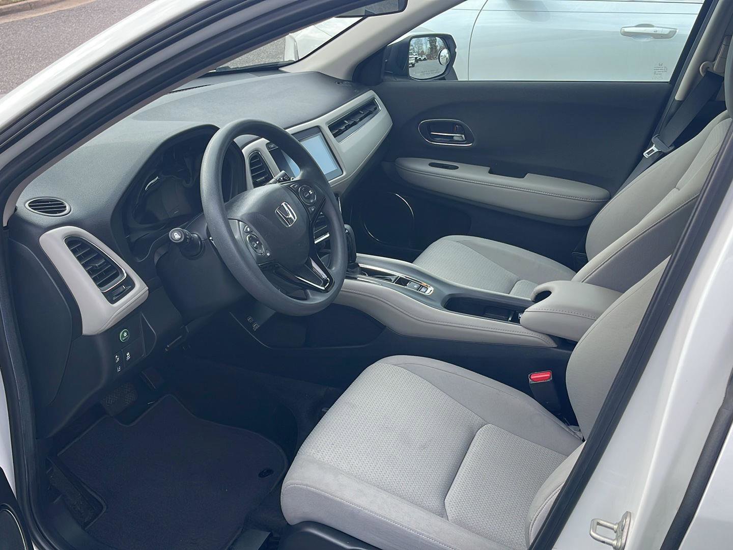 Used 2019 Honda HR-V EX image 7