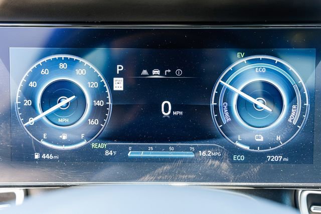 Certified 2025 Hyundai Elantra SEL FWD image 25