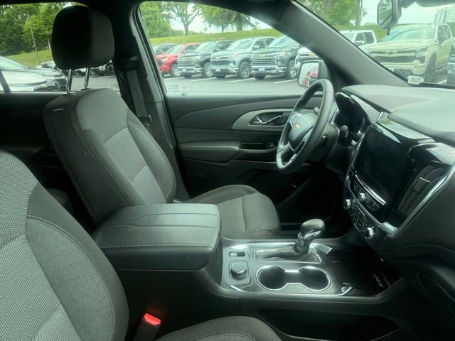 Used 2023 Chevrolet Traverse LT FWD image 5