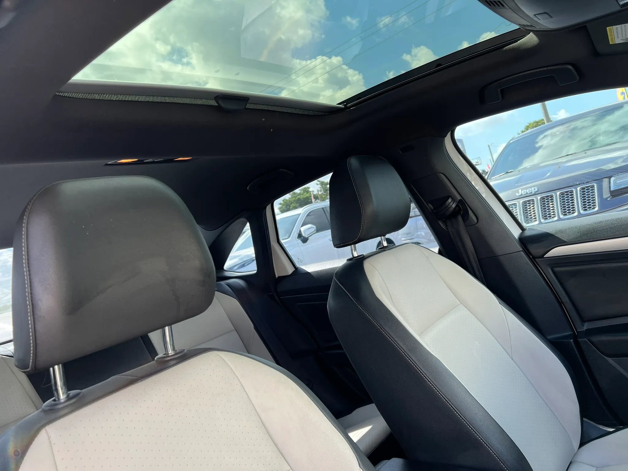 Used 2019 Volkswagen Jetta R-Line FWD image 19