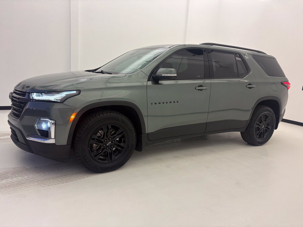 Used 2022 Chevrolet Traverse LT FWD image 16