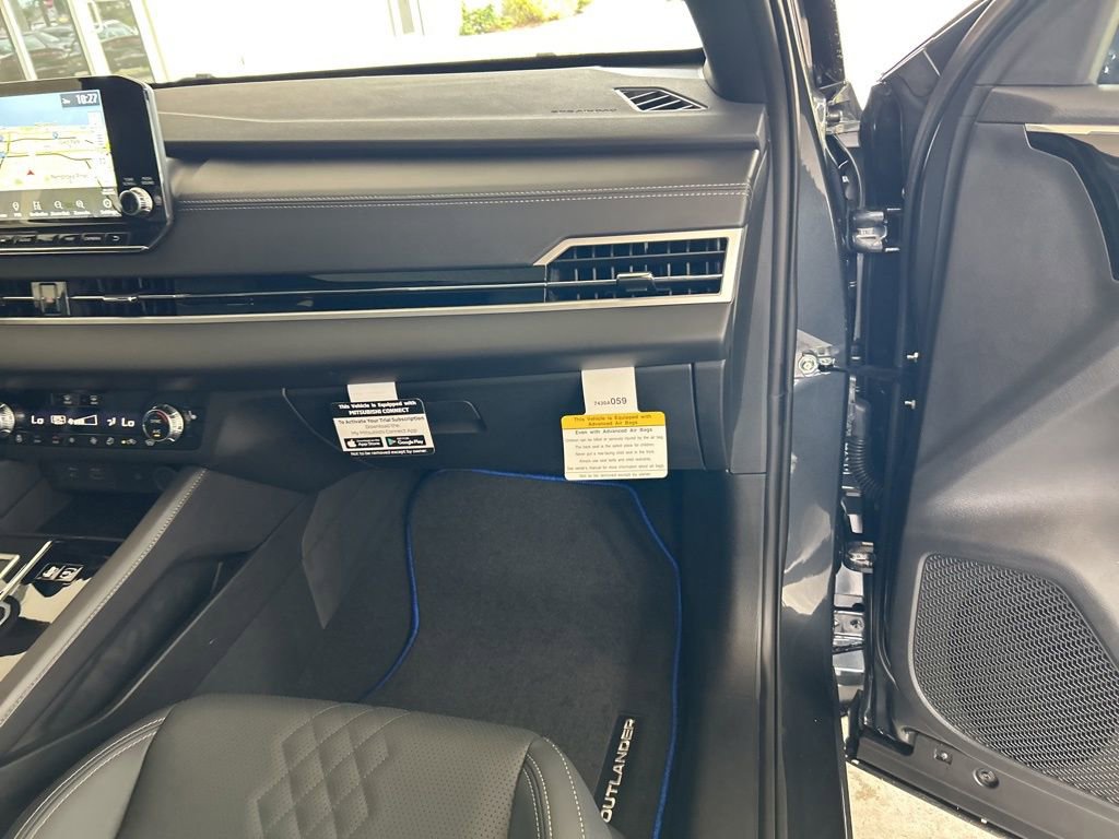 New 2025 Mitsubishi Outlander SEL Black Edition image 25