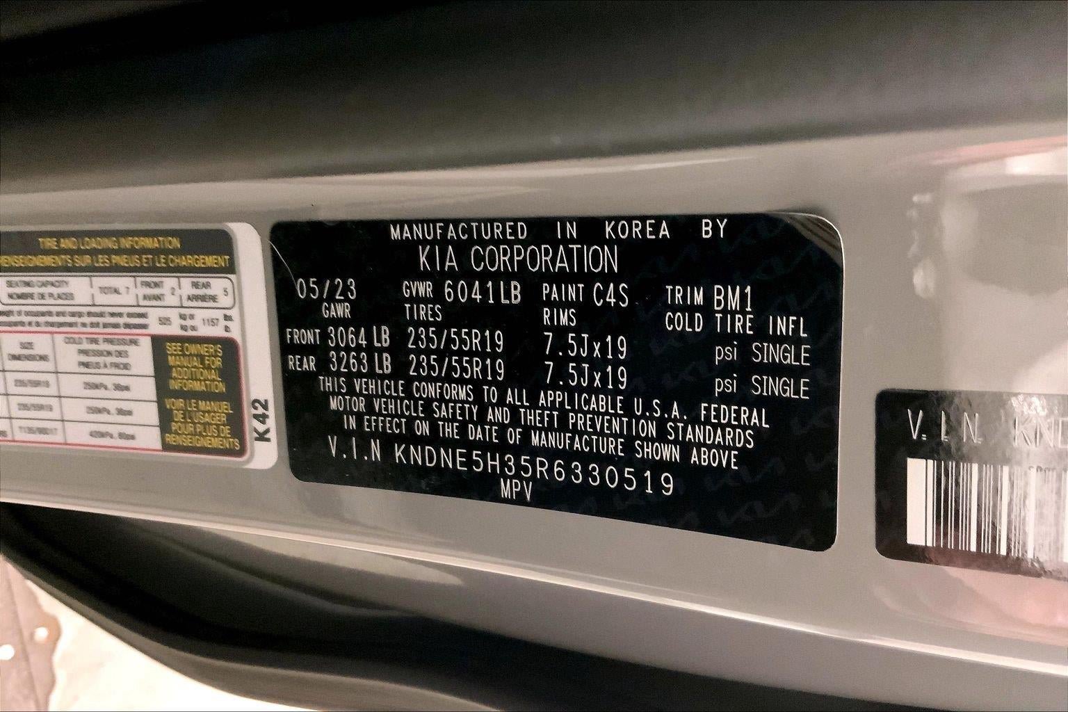 Certified 2024 Kia Carnival SX Prestige FWD image 32