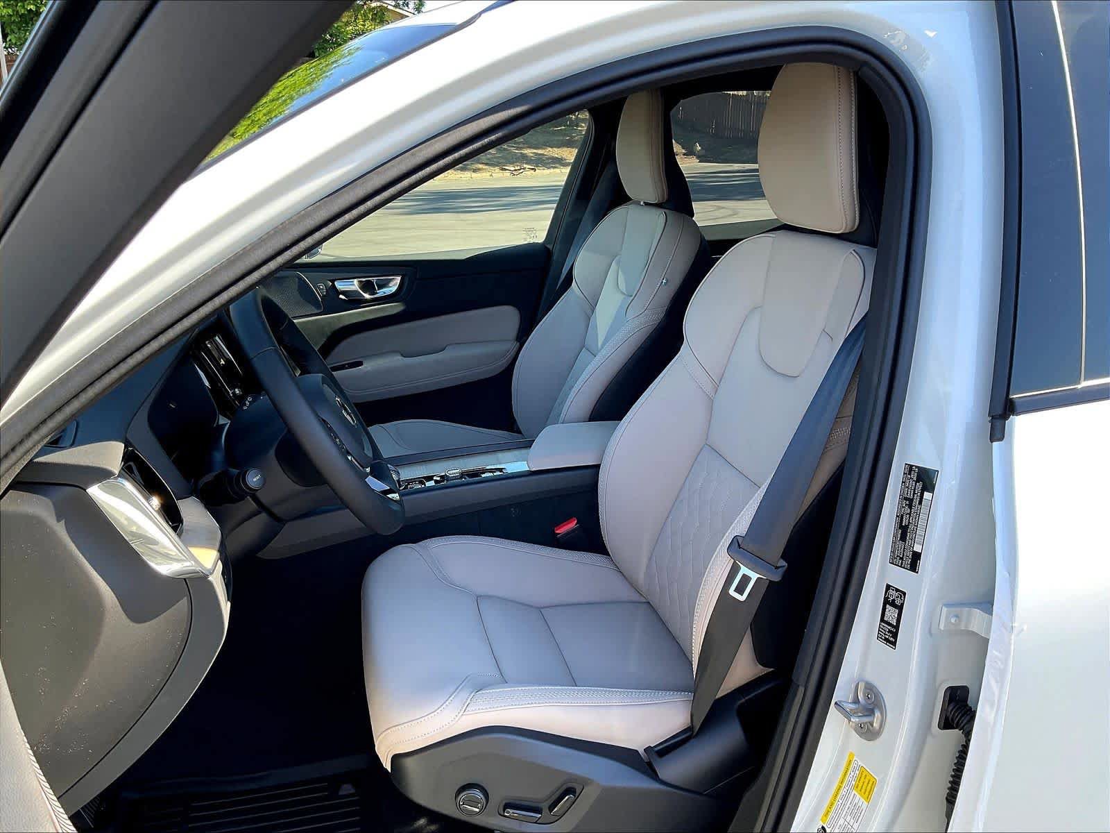 New 2026 Volvo XC60 B5 Plus w/ Climate Package AWD/4WD image 11