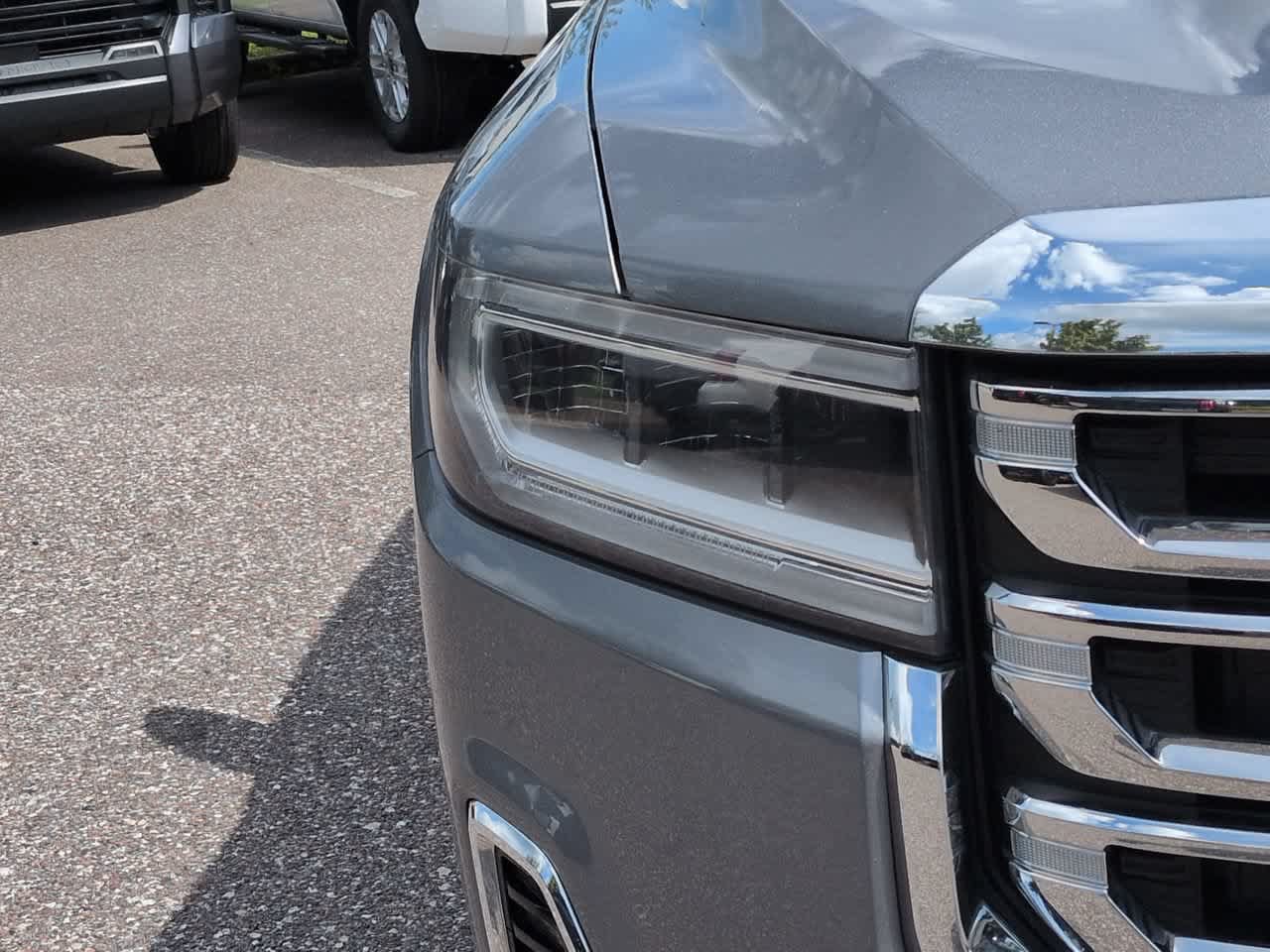 Used 2021 GMC Acadia SLT w/ Preferred Package AWD/4WD image 10