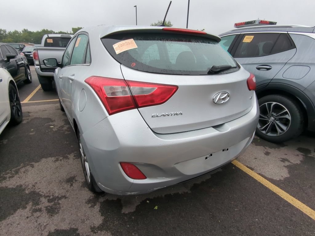 Used 2017 Hyundai Elantra GT w/ Value Edition Package 02 FWD image 4