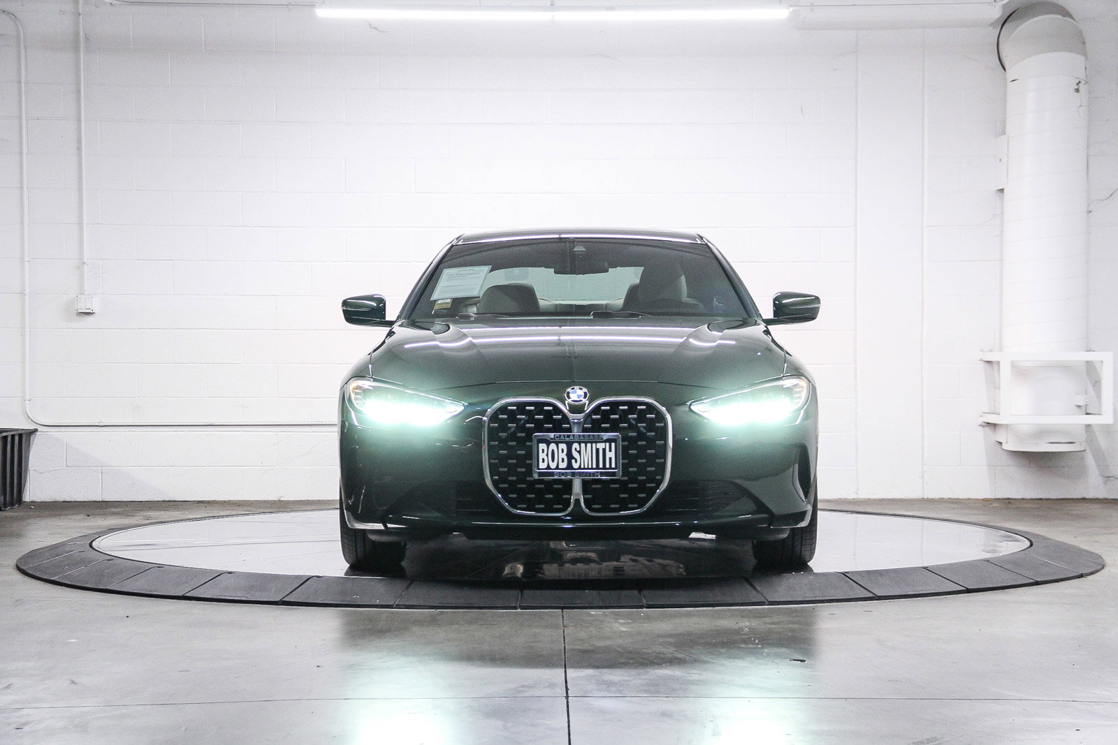 Used 2021 BMW 430i Coupe w/ Convenience Package RWD image 2