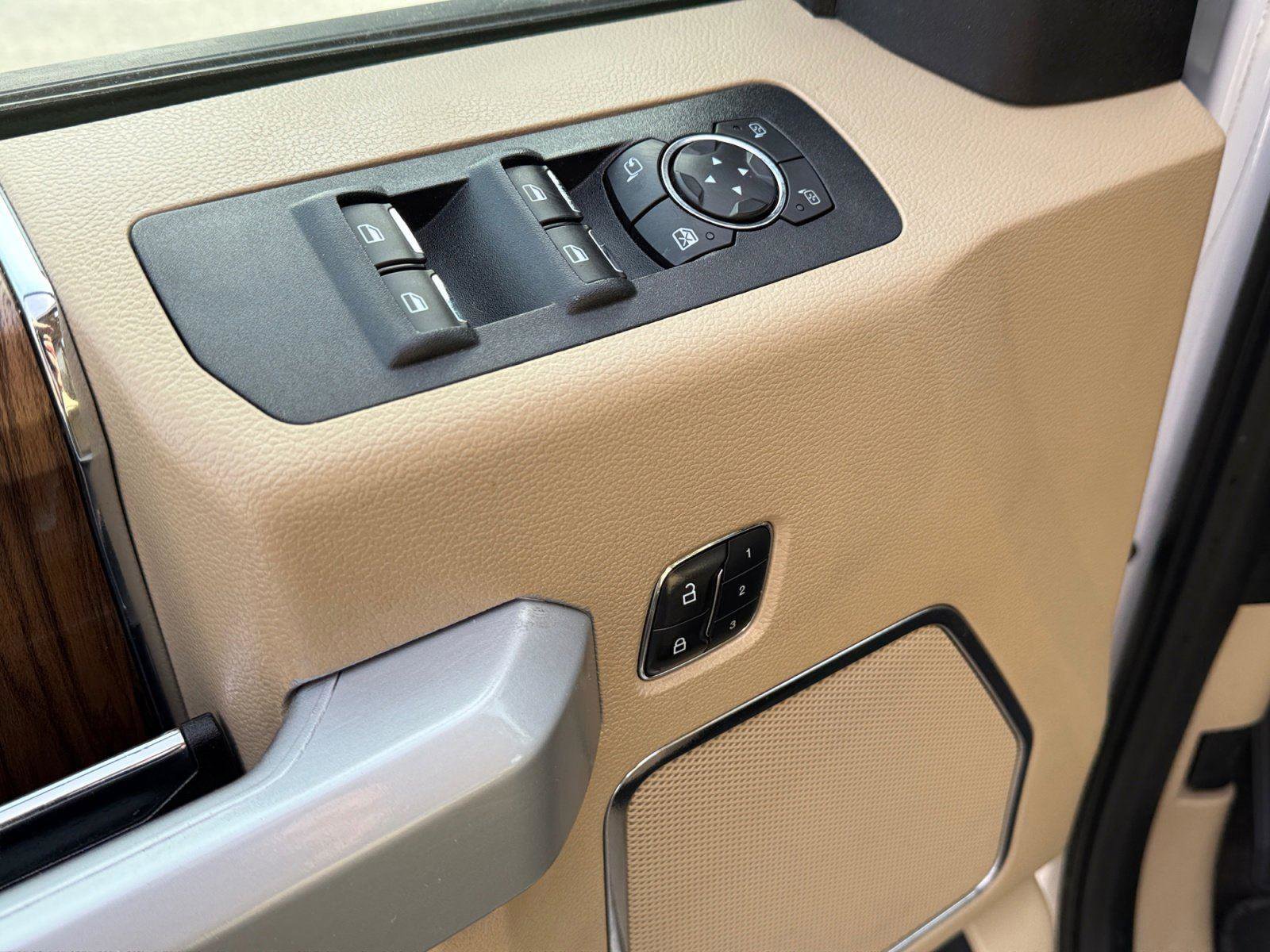 Used 2018 Ford F150 Lariat w/ Equipment Group 502A Luxury image 17