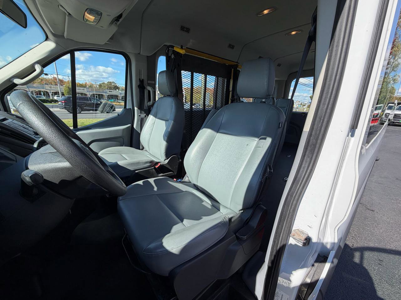 Used 2016 Ford Transit 350 XL RWD image 17