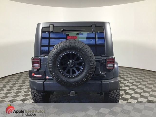 Used 2016 Jeep Wrangler Unlimited Sahara w/ Connectivity Group image 6