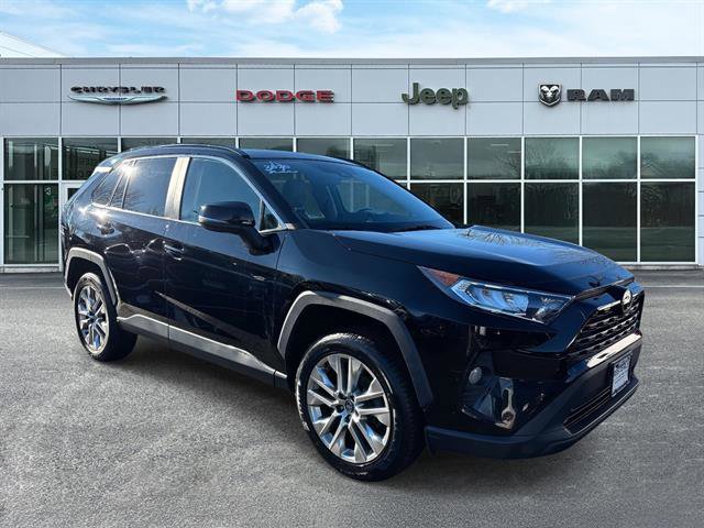 Used 2020 Toyota RAV4 XLE Premium image 1