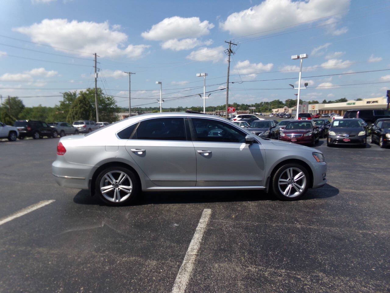 Used 2013 Volkswagen Passat TDI SEL Premium FWD image 5