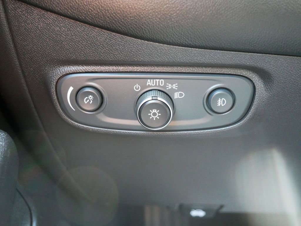 Used 2020 Chevrolet Equinox LT FWD image 29
