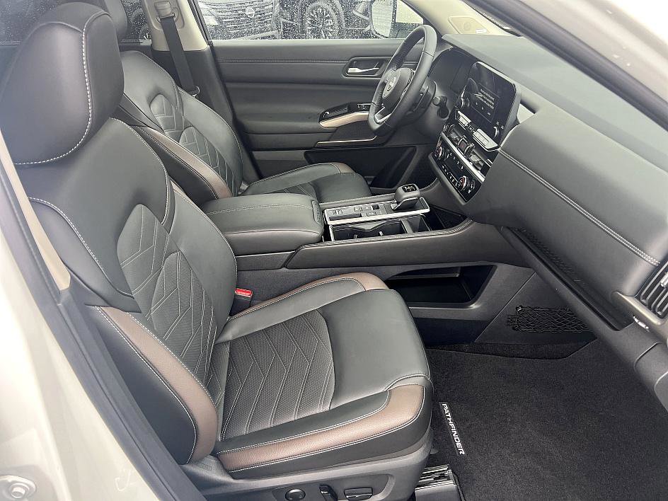 Certified 2024 Nissan Pathfinder Platinum w/ Cargo Package image 30