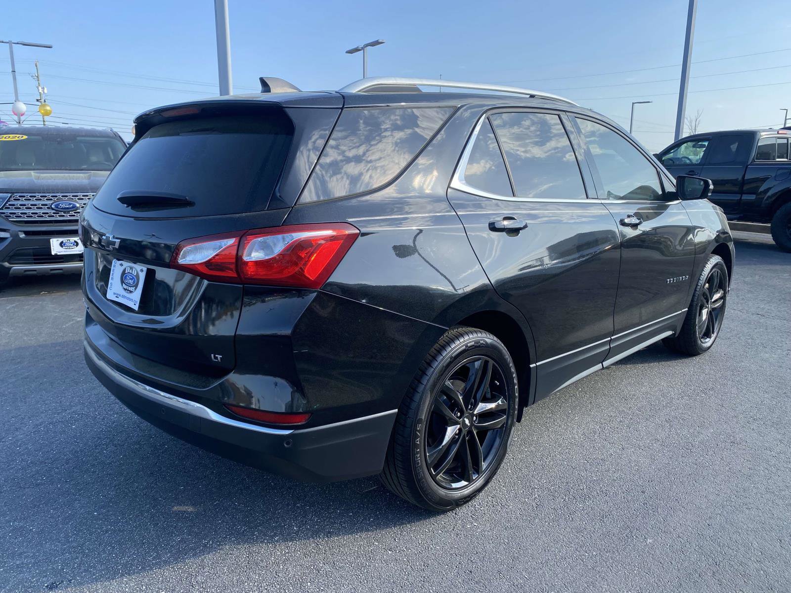 Used 2020 Chevrolet Equinox LT w/ Midnight Edition image 7