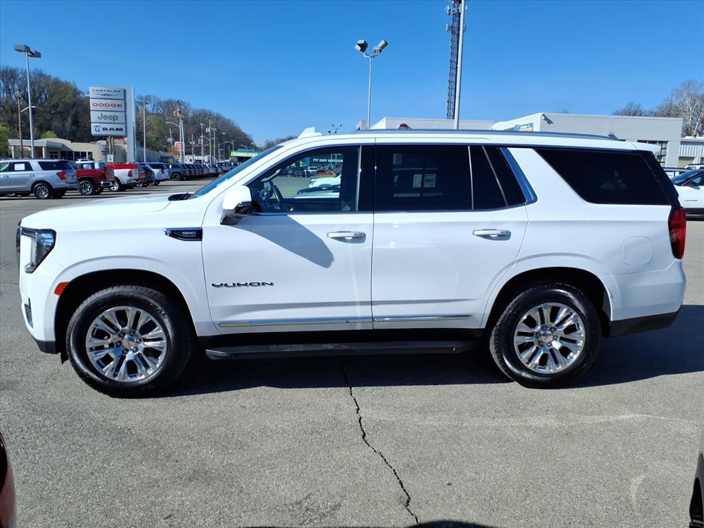 Used 2022 GMC Yukon SLT w/ SLT Premium Package image 7