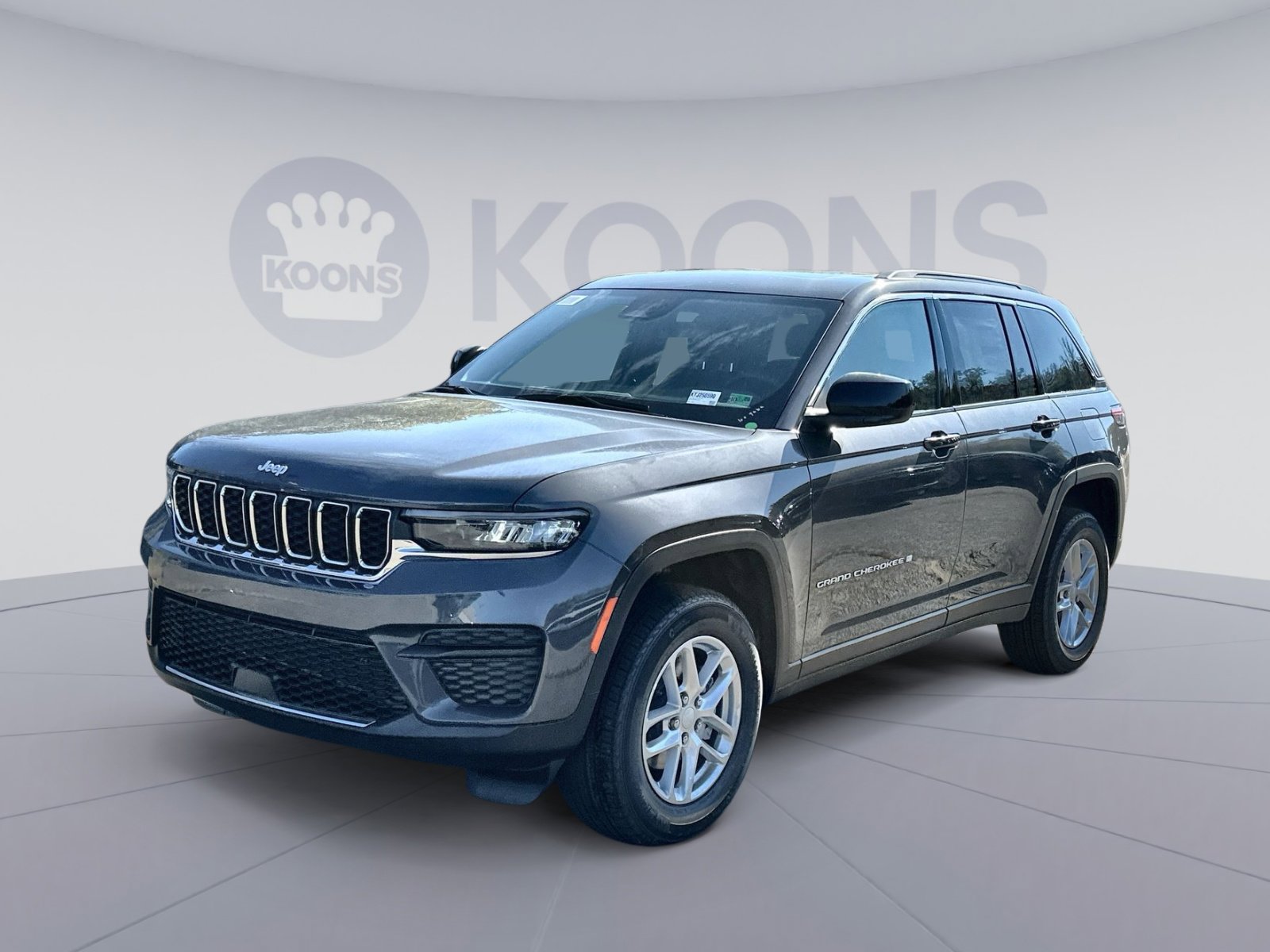 New 2025 Jeep Grand Cherokee Laredo X w/ Luxury Tech Group I image 1